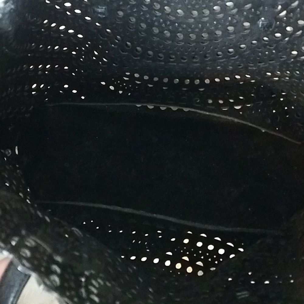 B) Pool bag - Picture 5 of 8